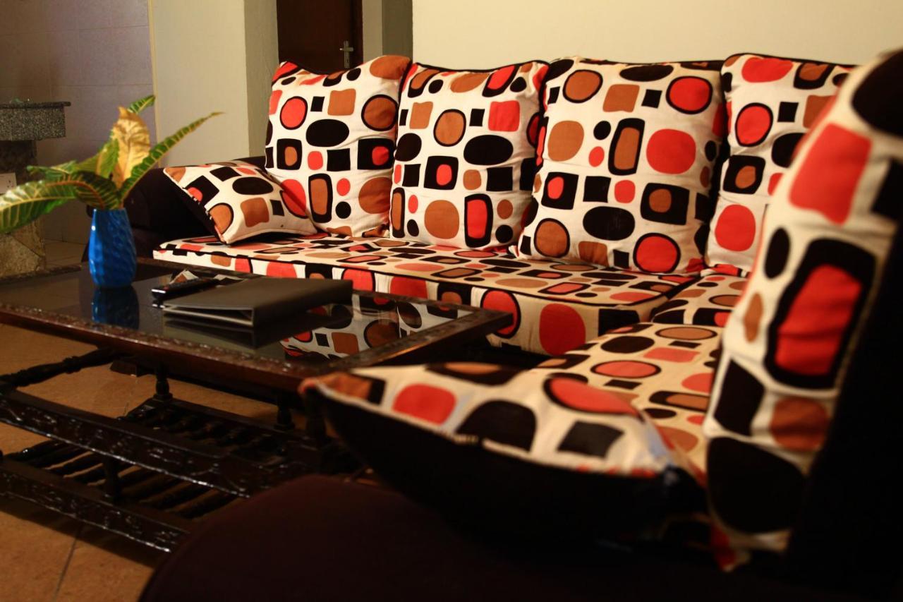 Chamiachi Hotel & Apartments Bamburi Exteriör bild